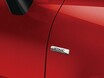 ルノー・ルーテシアにレッドカラーが鮮やかな限定車「アイコニック」が40台限定で発売
