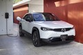 マツダが新型電動SUVのティザーを中国で公開。発電用1.5Lエンジン搭載版も用意、名称は「EZ-60」か