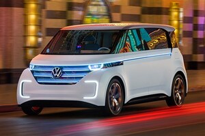 近未来のミニバン、VWのEVコンセプトモデル「BUDD-e」にCESで試乗