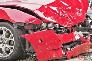 機械式駐車場で愛車が「ボコボコ」になって出てきた… 一体何が起こった？ 入庫時“うっかり”注意不足が原因のことも 気づかずに起こる「最悪の悲劇」 どうすればいいのか