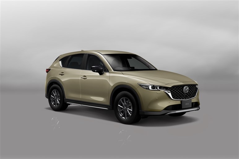 マツダが後輪駆動スポーティセダン「EZ-6」を中国で発表！ 新型「CX-5」を匂わすSUVコンセプトも