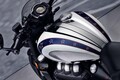 トライアンフが「Rocket 3 R & GT Evel Knievel Limited Editions」を発売！ 命知らずなヒーローへ、敬意と祝福を込めた限定モデル
