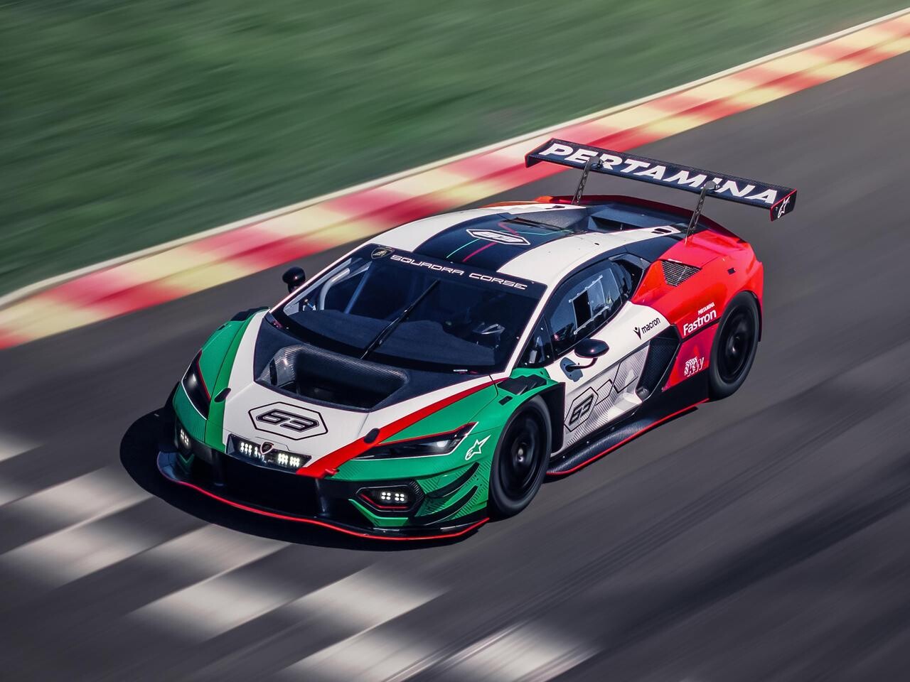 ランボルギーニが新しいレース車両「テメラリオGT3」を世界初公開、レギュレーションに合わせて4L V8ツインターボを搭載