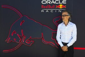 レッドブル新CEOメキースが難題山積の船出。フェルスタッペン慰留と2026年のパフォーマンス向上が急務