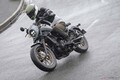 ベストセラーモデル、ホンダ「レブル250」購入者の8割が選ぶEクラッチの魅力とは!? 開発者断言「人間より上手い」