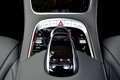 メルセデスの旗艦Sクラスが進化。スマホ駐車など先進支援機能が満載