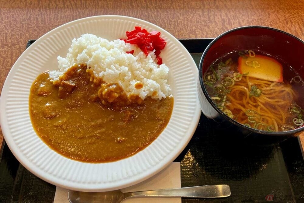 「朝カレー」実は健康に良い!?　伊勢湾岸道「湾岸長島PA」の朝定食に大満足!!　バイクで行く高速道路グルメ