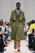 ディオール、ジョナサン・アンダーソンが手がける初のコレクションでメゾンの新時代を宣言【2026年春夏コレクション】