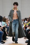 ディオール、ジョナサン・アンダーソンが手がける初のコレクションでメゾンの新時代を宣言【2026年春夏コレクション】