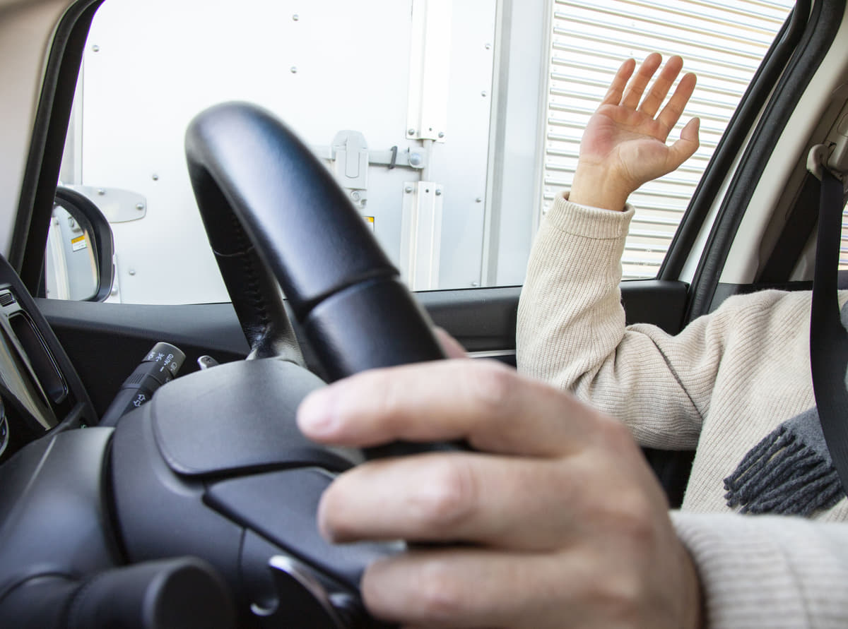 トラブルを招く 音の暴力 アナタもやってるクラクションの誤った使い方 Auto Messe Web 自動車情報サイト 新車 中古車 Carview