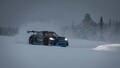オール電化のレーシング・ポルシェで北極探検！ ｢ポルシェGT4 eパフォーマンス｣が凍てつくスカンジナビアの荒野を爆走！