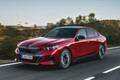 BMW「5シリーズ」が7年ぶりにフルモデルチェンジ、電気自動車「i5」に2モデルをラインナップ