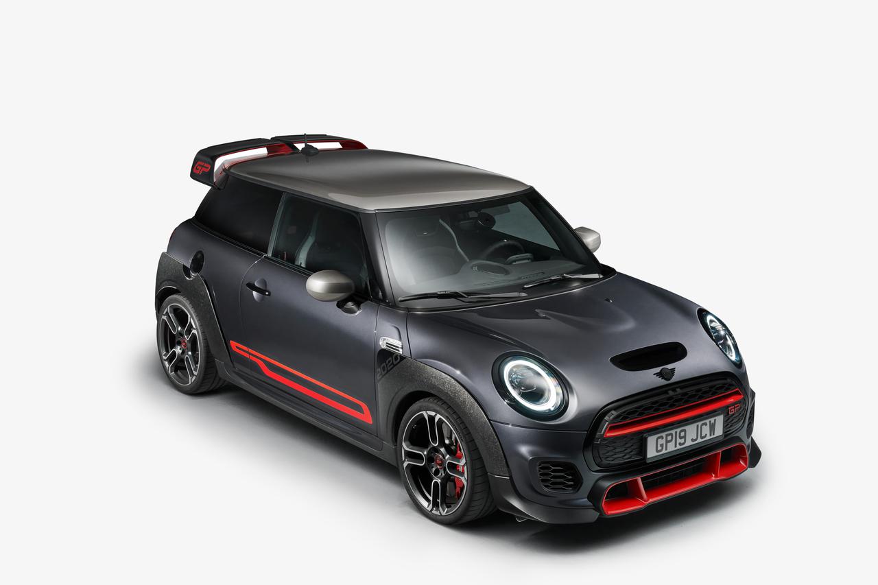 Mini史上最速モデル John Cooper Works Gp の専用マフラーがremusから登場 Webモーターマガジン 自動車情報サイト 新車 中古車 Carview