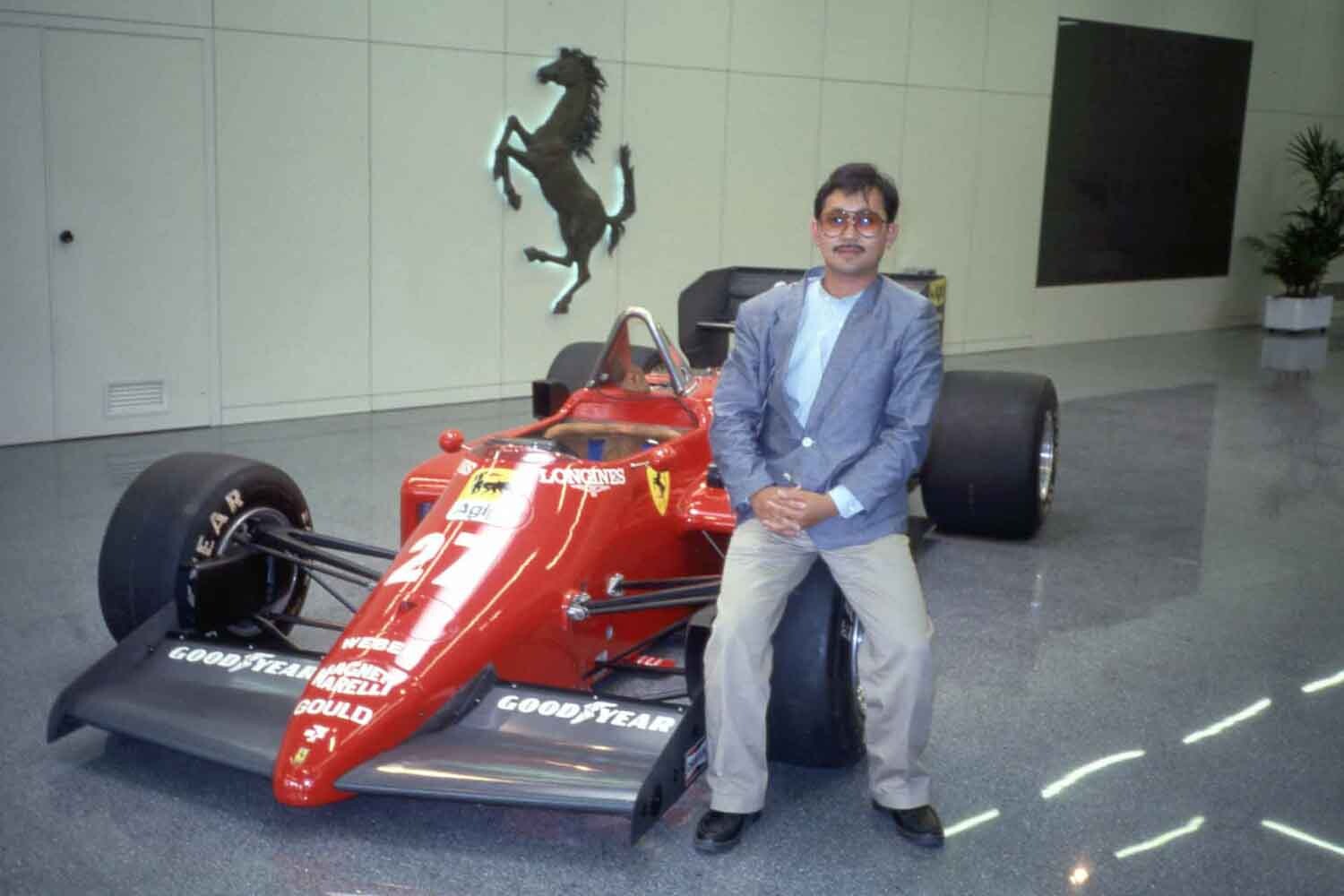 フェラーリ本社のどこにでも入れて撮影も自由だった良き時代！1987年のマラネロ訪問記【クルマ昔噺】