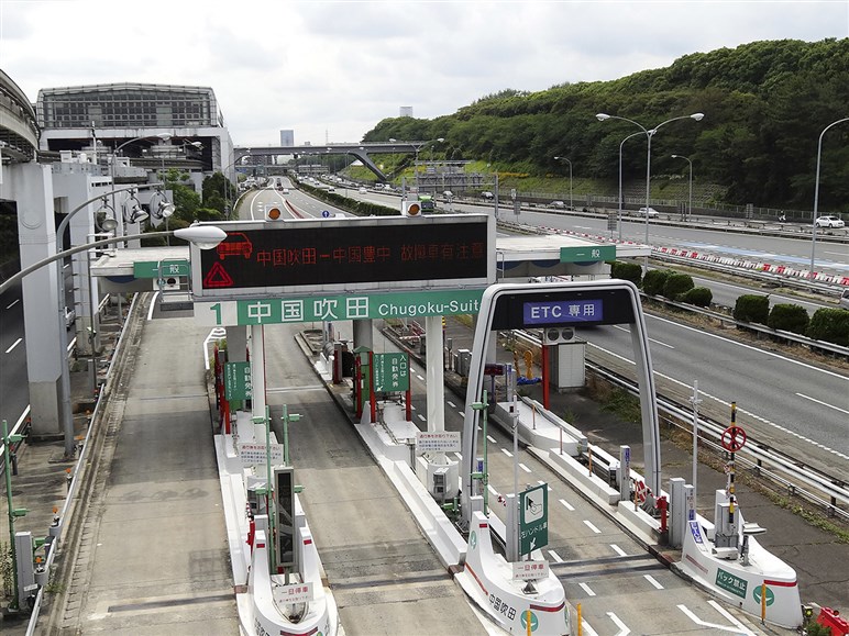 【要注意】高速道路の「深夜割引ルール」が改訂に。“時間内走行分のみ割引”に変わるなど、知らないと損する可能性も