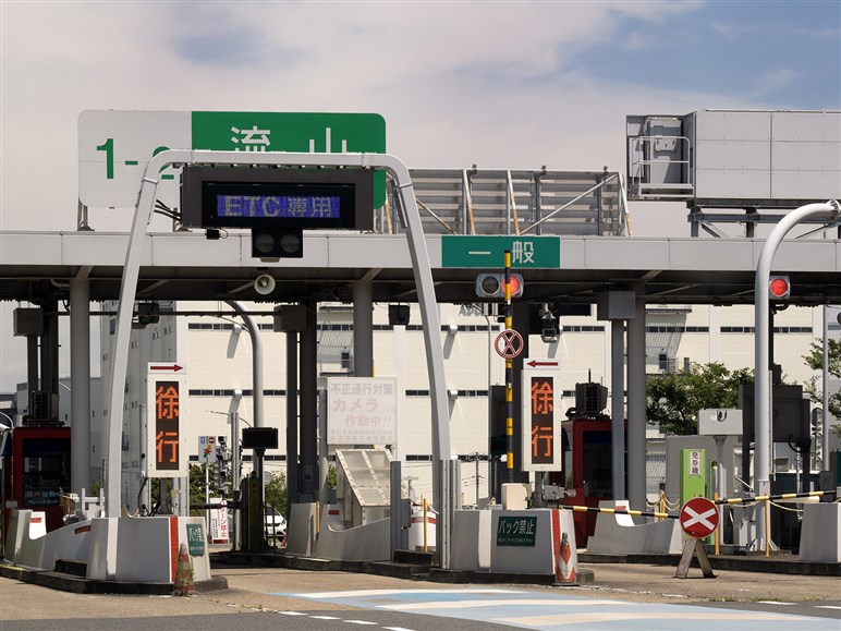 【要注意】高速道路の「深夜割引ルール」が改訂に。“時間内走行分のみ割引”に変わるなど、知らないと損する可能性も