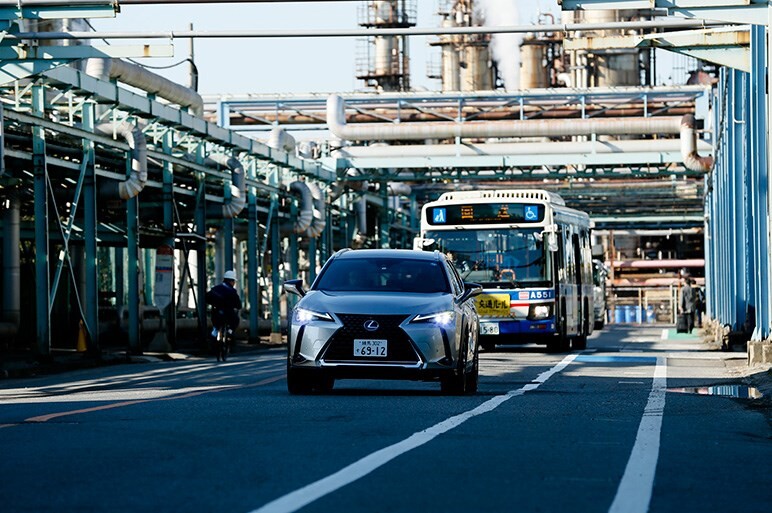 レクサスUXはハッチバックのようなSUV。ブランドを引っ張る強い個性と味がある