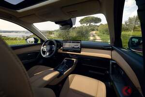 マツダの新型「クロスオーバーSUV」世界初公開！ 3代目に全面刷新！ 見た目＆中身は何が変わった？ 開発陣が「CX-5」の魅力語る