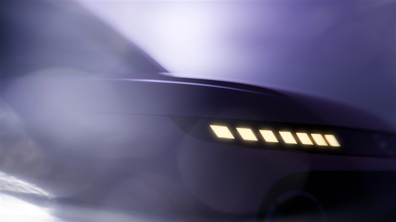 オシャレでお値打ち！ 来春日本発売の「インスター」はどんな車？ 現時点では苦戦必至…勝算は？