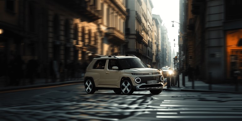 オシャレでお値打ち！ 来春日本発売の「インスター」はどんな車？ 現時点では苦戦必至…勝算は？