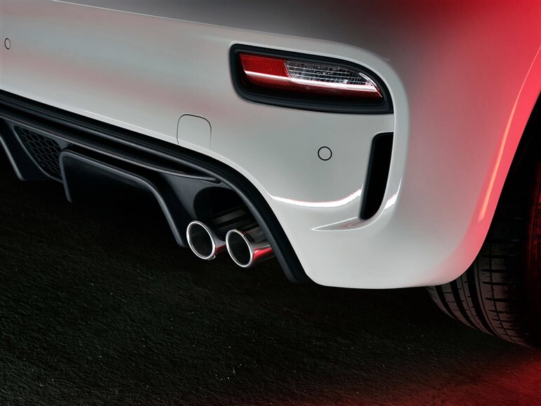 アバルト695に二種の“毒サソリ”登場。180PSの1.4Lターボ搭載、457万円から