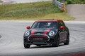 ミニJCWの“JCW”とは何で、DCTを採用しない理由は何か？