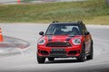 ミニJCWの“JCW”とは何で、DCTを採用しない理由は何か？