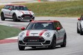 ミニJCWの“JCW”とは何で、DCTを採用しない理由は何か？