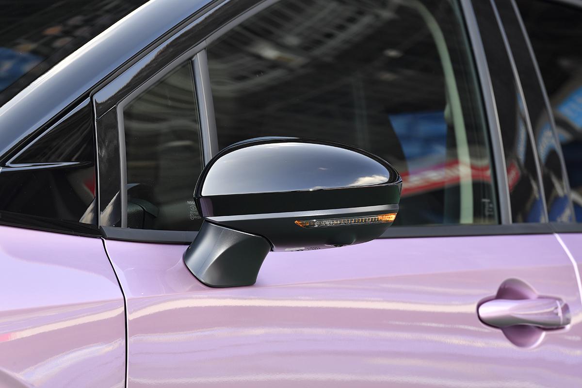 少し前までボディと同色だったのにナゼ 最近ドアミラーが 黒い クルマが増えているワケ Web Cartop 自動車情報サイト 新車 中古車 Carview