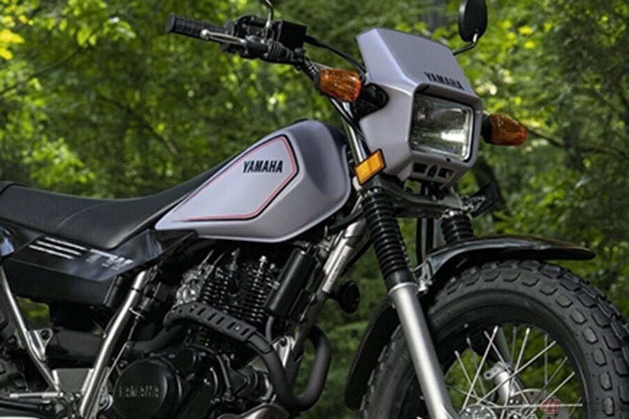 まだ新車で売ってるの?? テレビドラマで人気爆発のヤマハ「TW200」2026年モデルが北米市場に登場 もはやバイク界のシーラカンス??