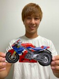 ST1000クラス参戦中の名越哲平 選手、ペーパークラフト完成しました！ #紙CBR1000RRR