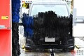 洗車したいのに…「洗車機NG」なぜ？ ある日産車は名指しでNG!? 実は“洗えないクルマ”の条件とは