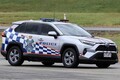 オーストラリア警察の「RAV4 ハイブリッド」が容疑者追跡テスト中に警告灯点灯…通常走行では問題なし