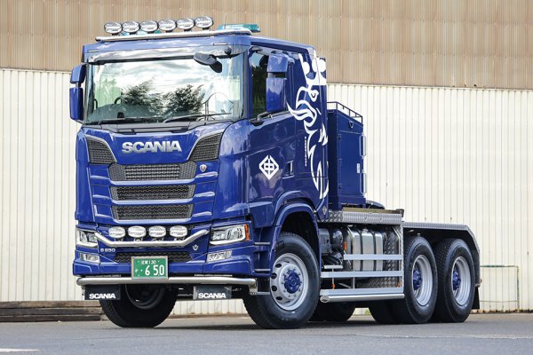 国内最強のコンビネーションが登場 国内初上陸スカニア6 6トラクタと6軸モンスタートレーラのインパクト ベストカーweb の写真 自動車情報サイト 新車 中古車 Carview