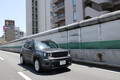 【試乗】ジープ・レネゲード e-HYBRIDはマイルドハイブリッドだけど「モーターのみの走行」シーンもある！　街に映えアウトドアも似合うコンパクトSUVに注目!!