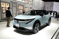 【日産アリア】フロントデザイン刷新で新型リーフ顔に！乗り心地改善、グーグル搭載などで年度内発売予定 #JMS2025