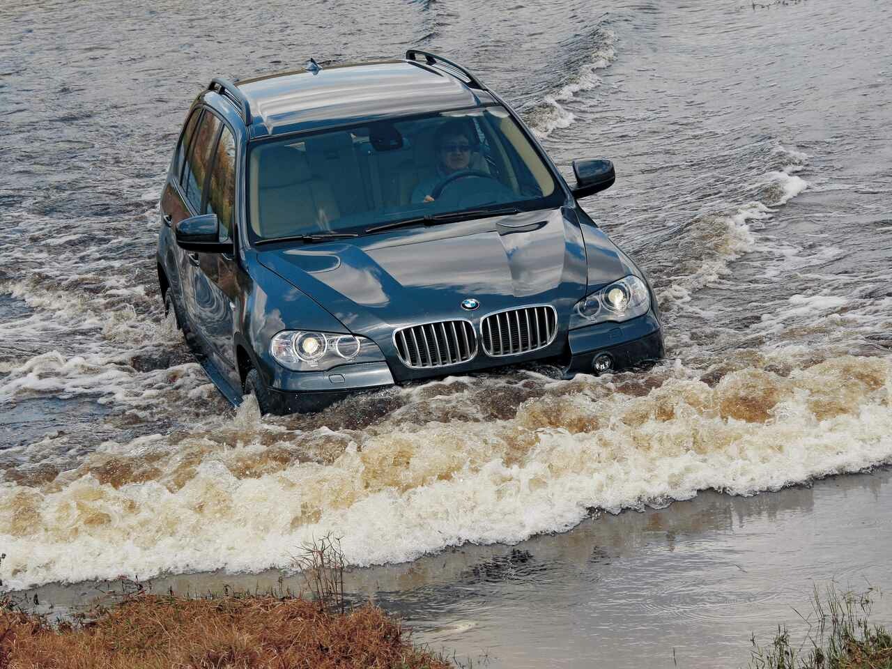 2代目BMW X5のマイナーチェンジはカイエンなどのライバルを意識したものだった【10年ひと昔の新車】