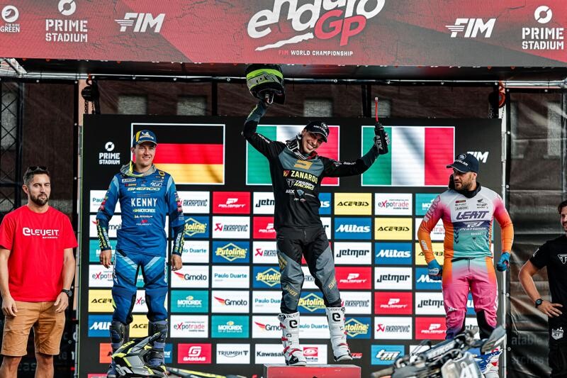 【トライアンフ】新型「TFシリーズ」デビューシーズンで英国MX2＆エンデューロ選手権を制覇