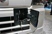 スズキの軽商用EVバン「ｅエブリイコンセプト」はRR！　ダイハツのスマアシIII採用に急速充電口まで徹底チェックした