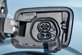 【同門対決】ICE対BEV　新型プジョー 3008ハイブリッド対プジョー 3008 E-3008　各々のモデルの優れた点を比較