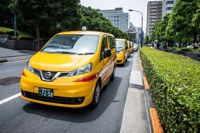【頓挫した夢】日産「NV200」はなぜNYタクシーの主役になれなかったのか？ 今やトヨタ「RAV4」が“イエローキャブ”の定番に