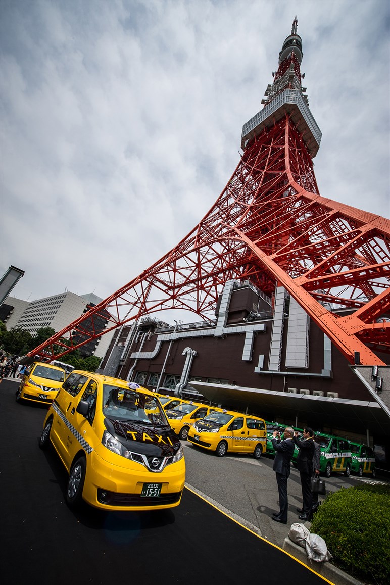 【頓挫した夢】日産「NV200」はなぜNYタクシーの主役になれなかったのか？ 今やトヨタ「RAV4」が“イエローキャブ”の定番に