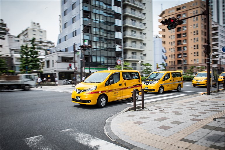 【頓挫した夢】日産「NV200」はなぜNYタクシーの主役になれなかったのか？ 今やトヨタ「RAV4」が“イエローキャブ”の定番に