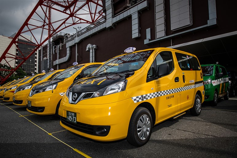 【頓挫した夢】日産「NV200」はなぜNYタクシーの主役になれなかったのか？ 今やトヨタ「RAV4」が“イエローキャブ”の定番に