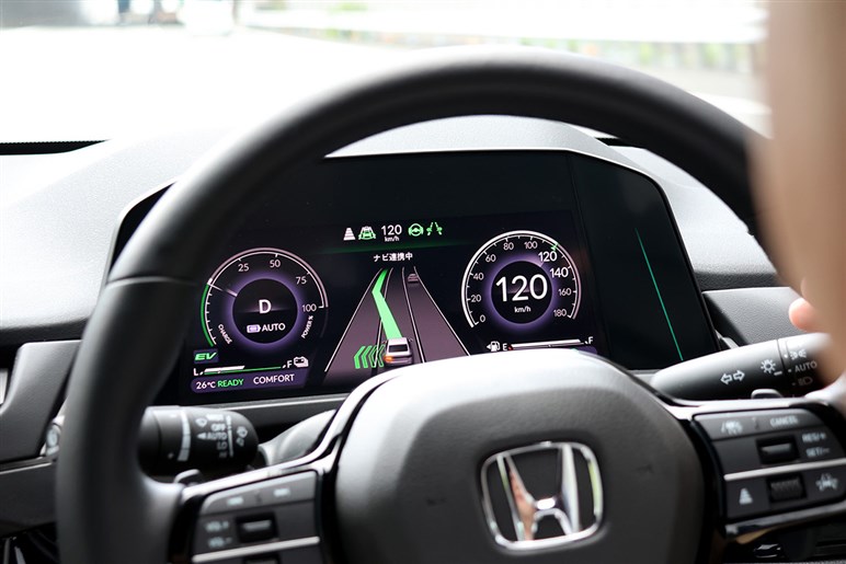 高速道路での手放し運転が快適すぎる！ 「アコード」の新グレード“360+”が40万円高でも納得の実力だった