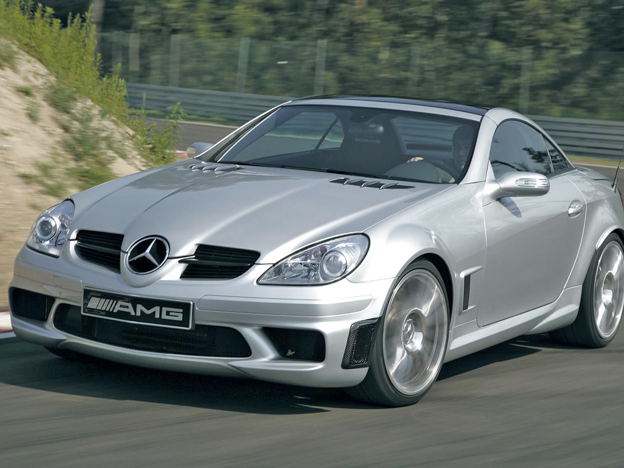 ヒットの法則222 メルセデス ベンツ Slk 55 Amg ブラックシリーズのルーツはf1のセーフティカー Webモーターマガジン 自動車情報サイト 新車 中古車 Carview