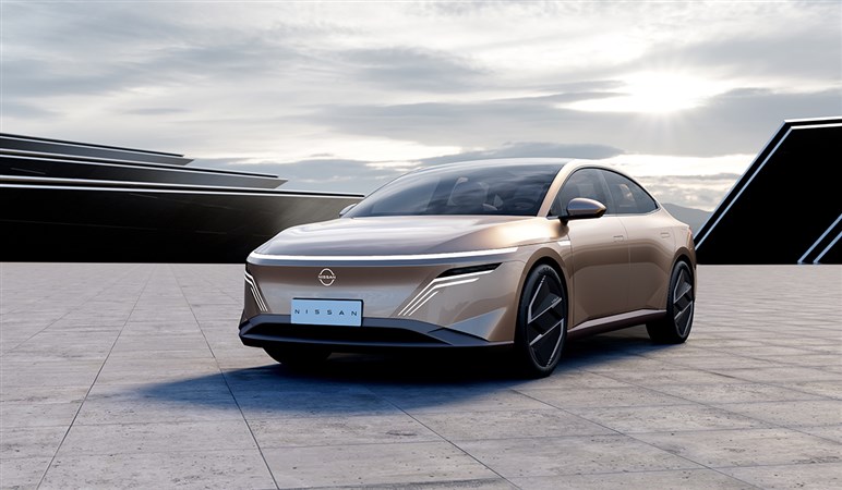 【これは一体？】特許出願された謎のセダンを発見。日産の中国向けPHEV「EVO」の市販型か？