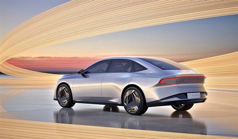 【これは一体？】特許出願された謎のセダンを発見。日産の中国向けPHEV「EVO」の市販型か？