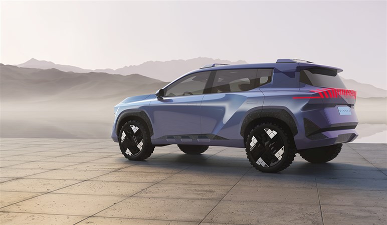 【これは一体？】特許出願された謎のセダンを発見。日産の中国向けPHEV「EVO」の市販型か？