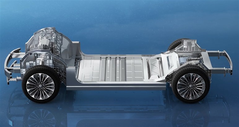 【これは一体？】特許出願された謎のセダンを発見。日産の中国向けPHEV「EVO」の市販型か？